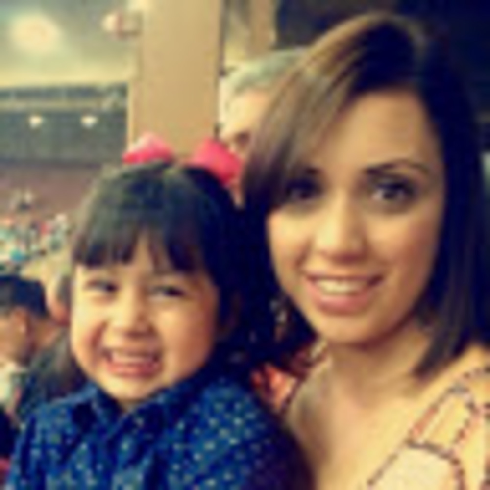 Meet your Posher, Yesenia